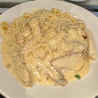 Chicken Fettuccini Alfredo